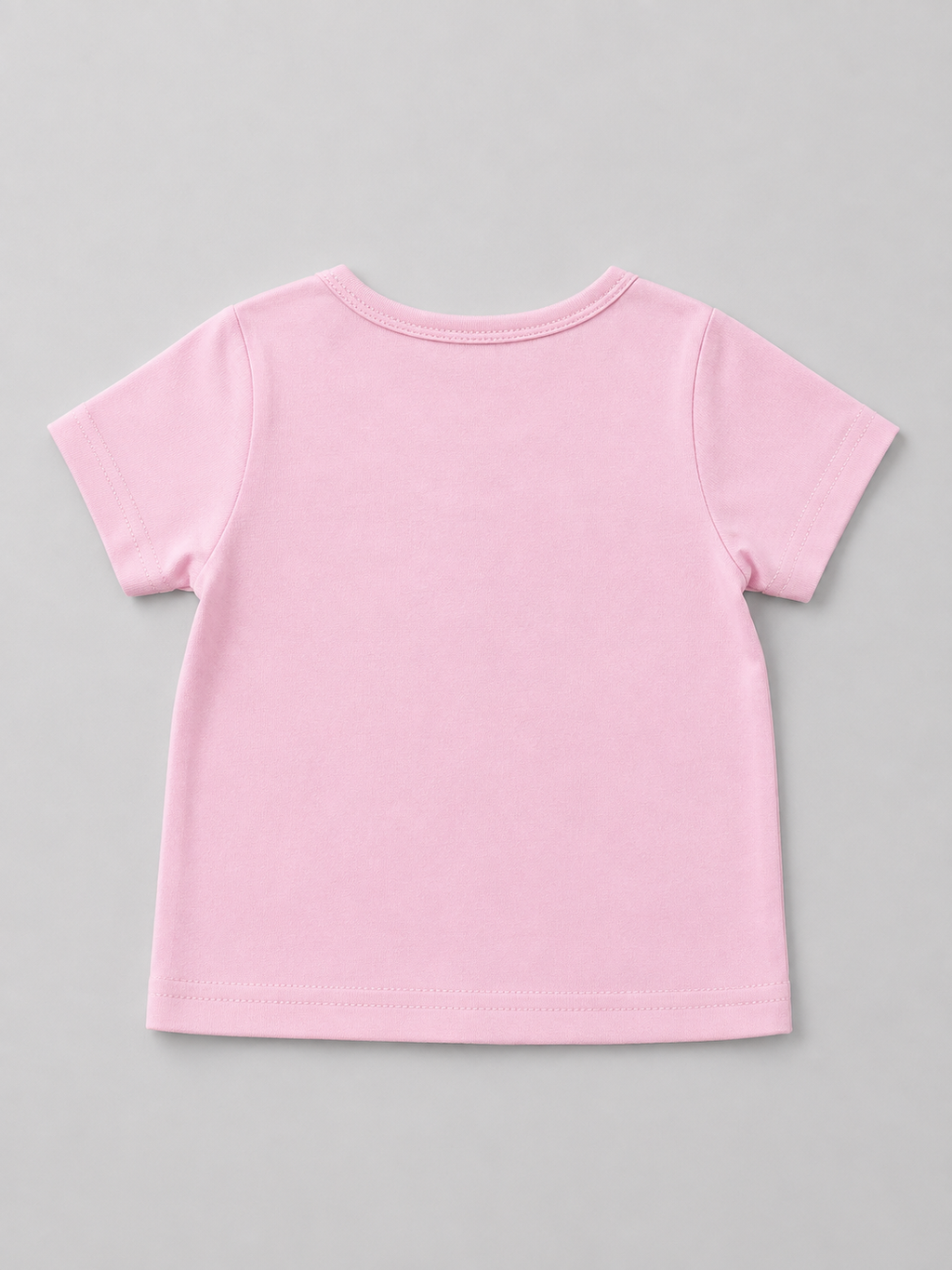 Shop this adorable pink baby girl T-shirt featuring a playful “Cuter Version of Dad” graphic. A fun and versatile short-sleeve top perfect for everyday wear, outings, and family photos.