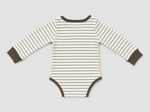 Shop this adorable baby boys’ cream and brown striped long-sleeve bodysuit featuring contrast trim, ribbed cuffs, a button-front detail, and convenient bottom snaps. Perfect for everyday wear and layering.