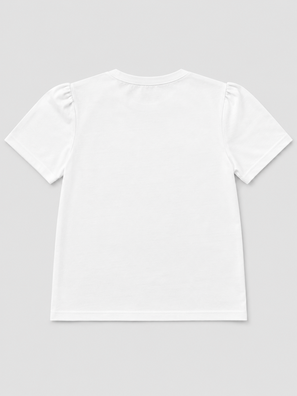 Shop this stylish girls’ white graphic T-shirt featuring a sporty girl wearing headphones and a black basketball-style jersey with the number 10. Perfect for everyday and casual wear.